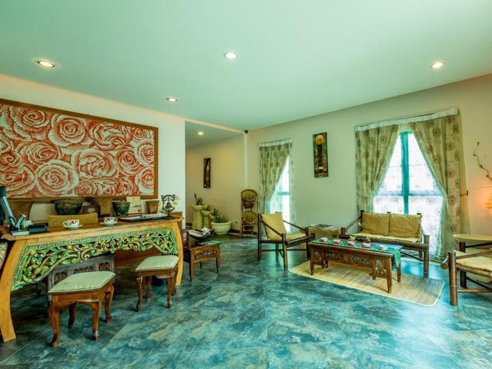 Beringgis Beach Resort & Spa Papar Buitenkant foto