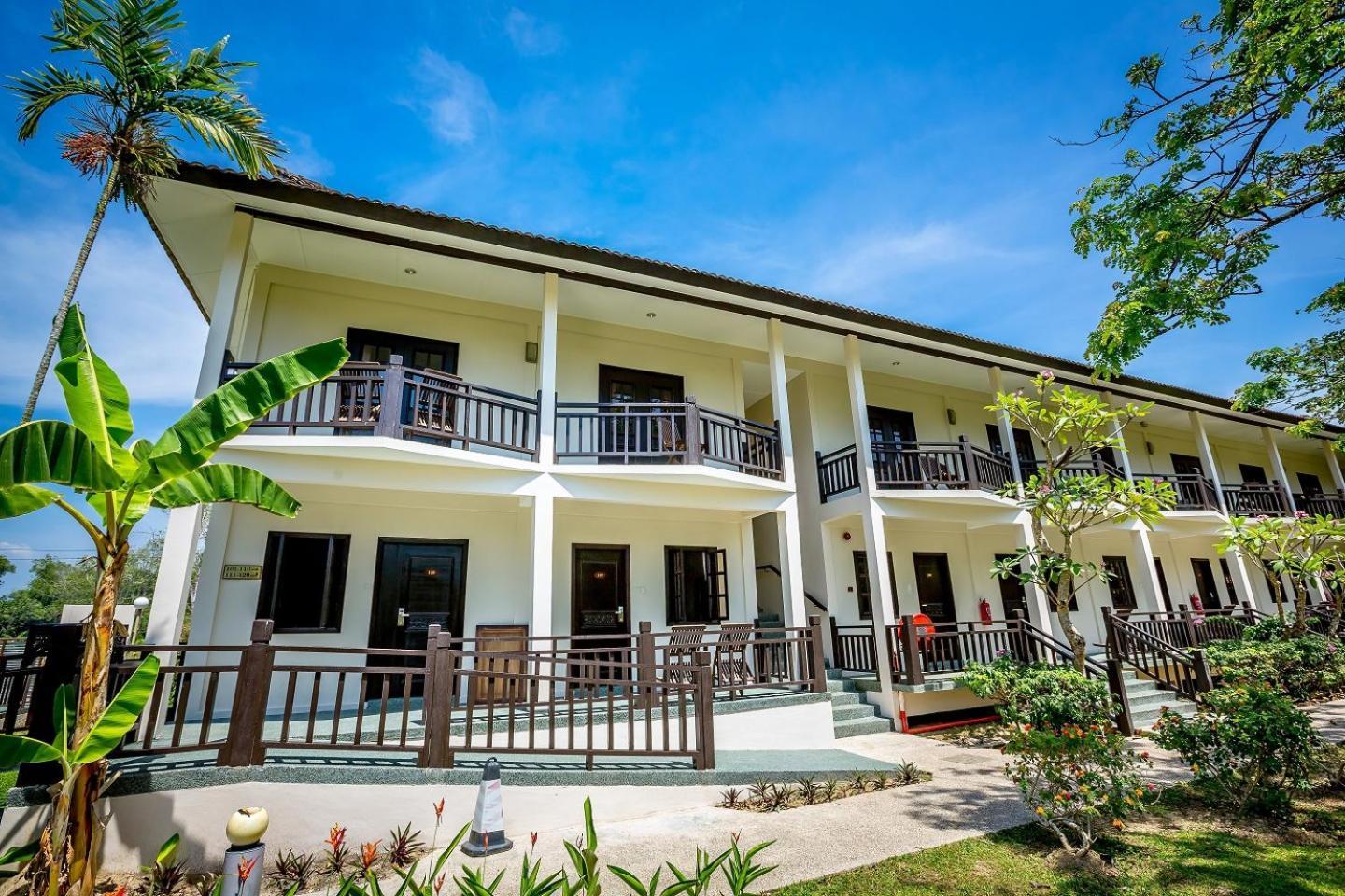 Beringgis Beach Resort & Spa Papar Buitenkant foto