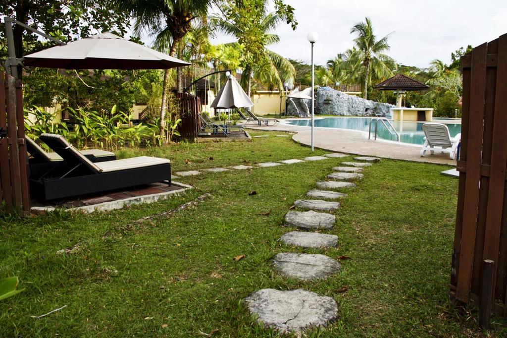 Beringgis Beach Resort & Spa Papar Buitenkant foto